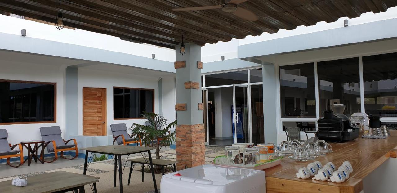 Ocean Holic Resort Tagbilaran Extérieur photo
